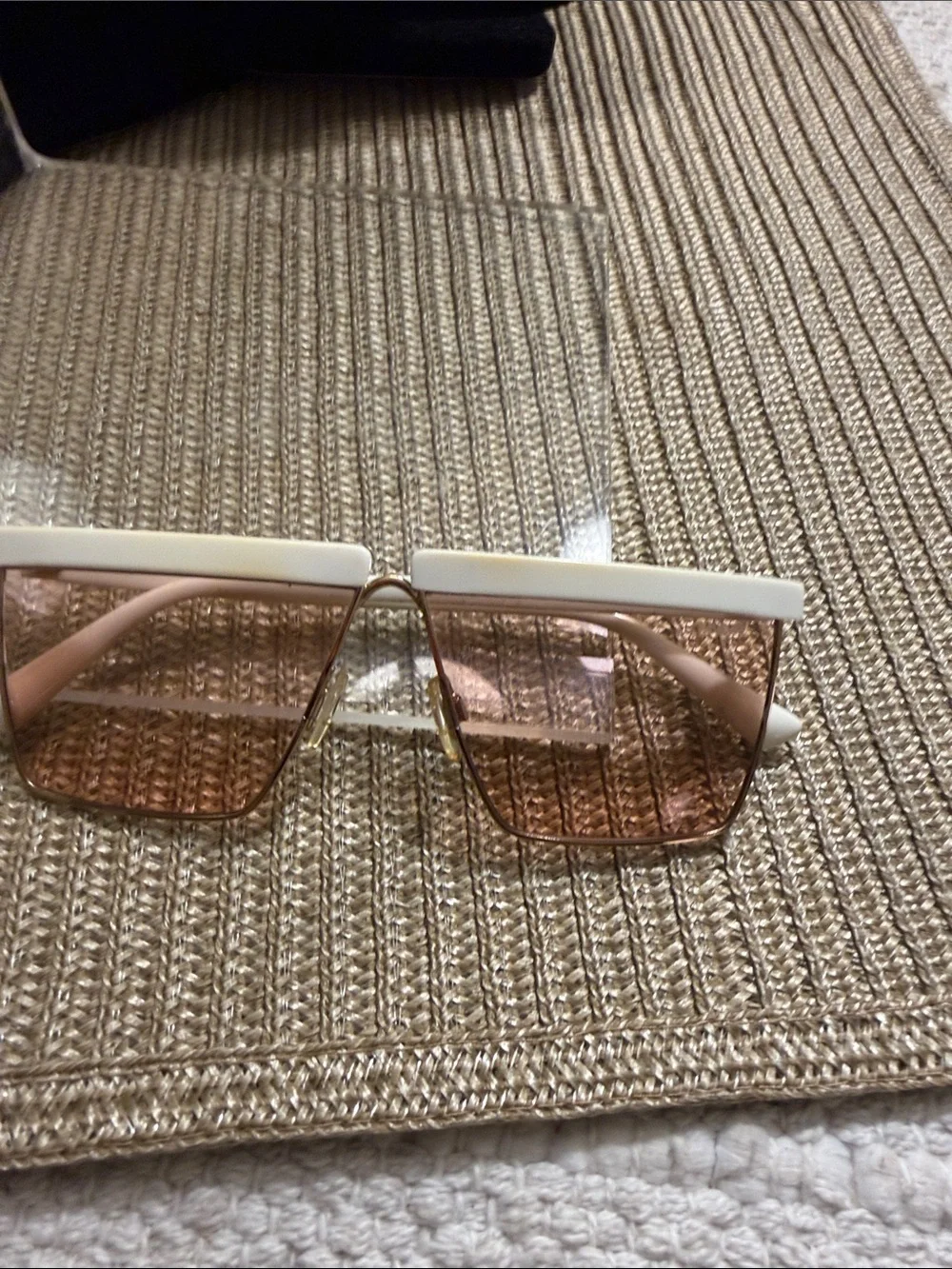 MVMT NU WAVE 002 White Geometric Shield Sunglasses Rose Gold Pink Gradient Lens